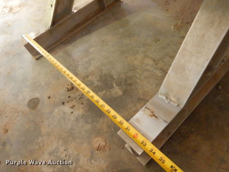 image for item JJ9855 (2) headache racks