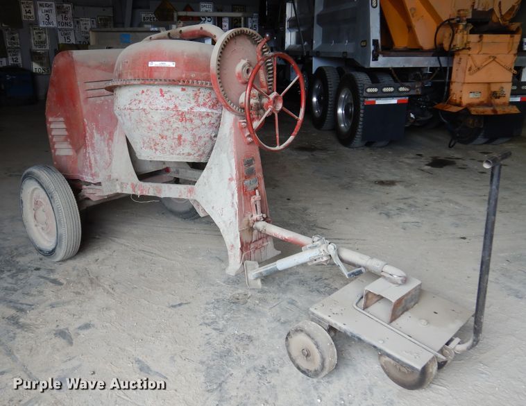 image for item JJ9856 Concrete mixer