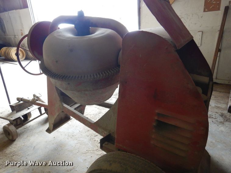 image for item JJ9856 Concrete mixer