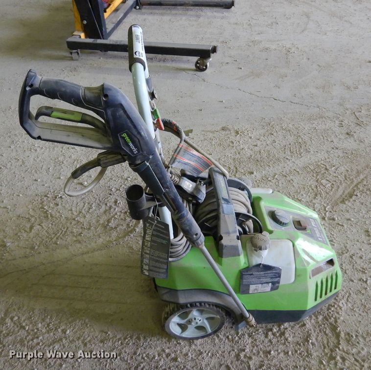 image for item JJ9859 Greenworks  pressure washer