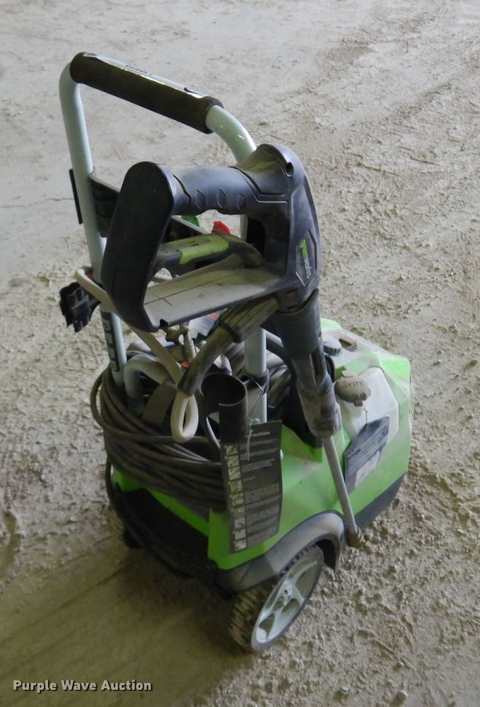 image for item JJ9859 Greenworks  pressure washer