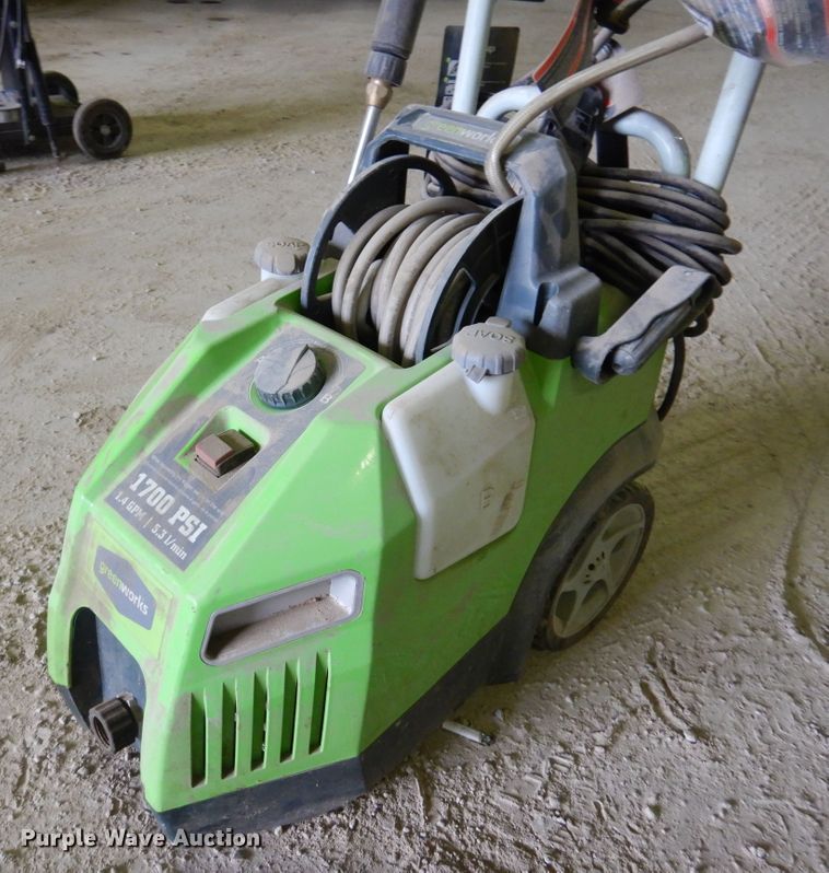 image for item JJ9859 Greenworks  pressure washer