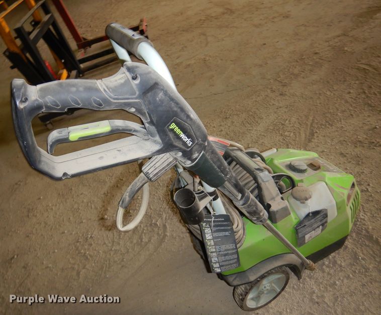 image for item JJ9859 Greenworks  pressure washer