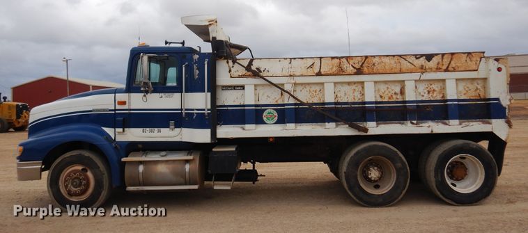 image for item JJ9862 1998 International 9400  dump truck