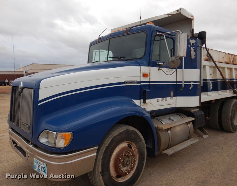 image for item JJ9862 1998 International 9400  dump truck