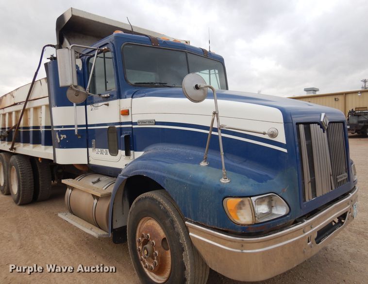 image for item JJ9862 1998 International 9400  dump truck