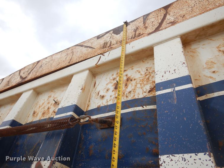 image for item JJ9862 1998 International 9400  dump truck