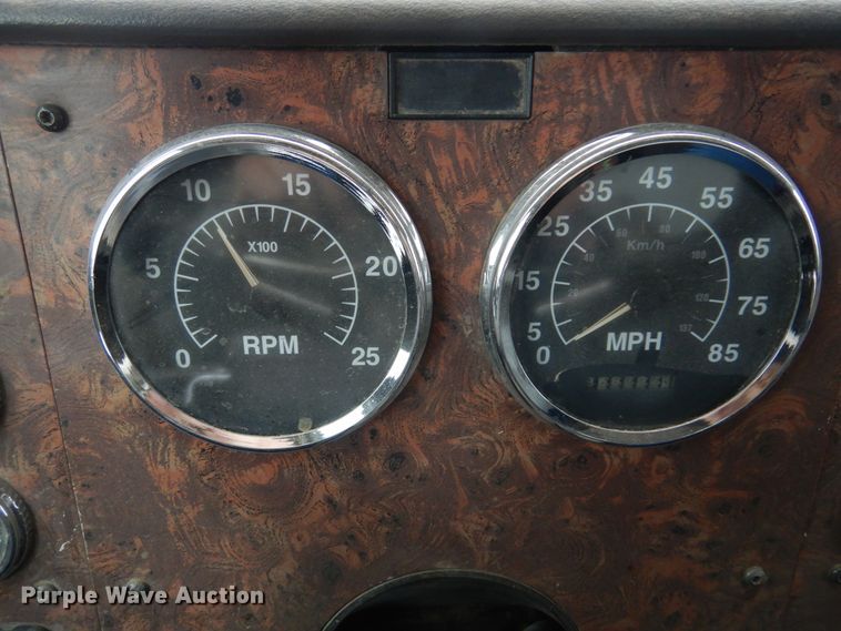 image for item JJ9862 1998 International 9400  dump truck