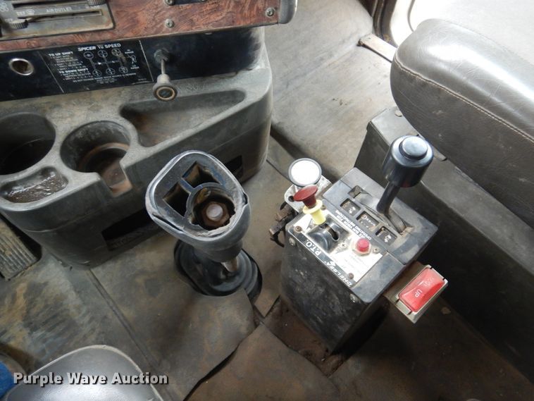 image for item JJ9862 1998 International 9400  dump truck