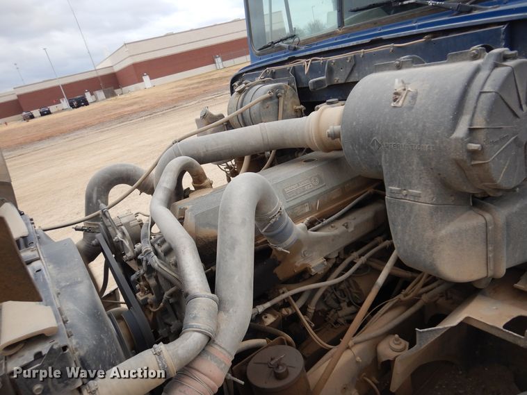 image for item JJ9862 1998 International 9400  dump truck