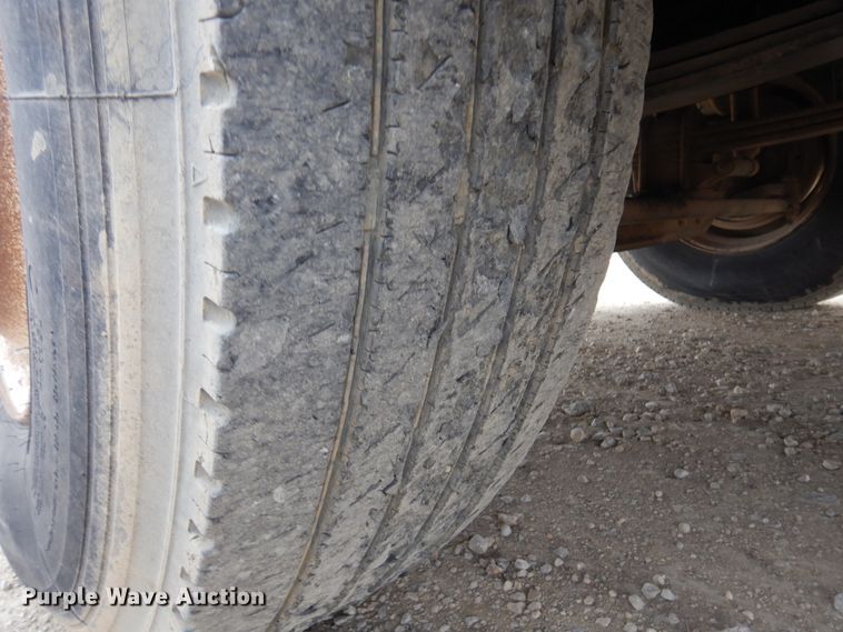 image for item JJ9862 1998 International 9400  dump truck