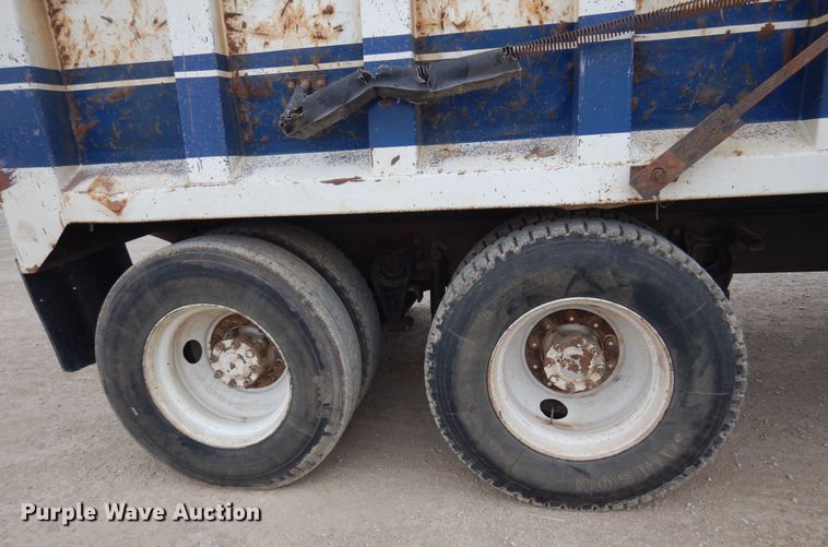 image for item JJ9862 1998 International 9400  dump truck