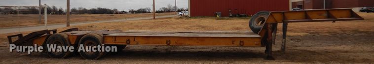 image for item JJ9867 1977 Transport CR25XF  equipment trailer