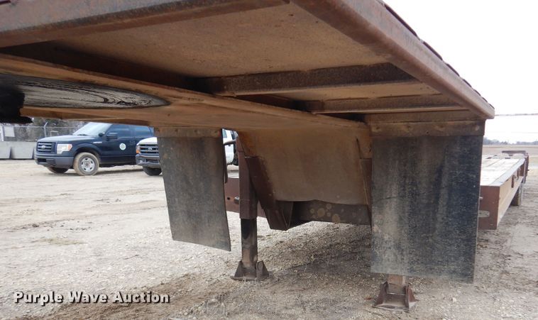 image for item JJ9867 1977 Transport CR25XF  equipment trailer