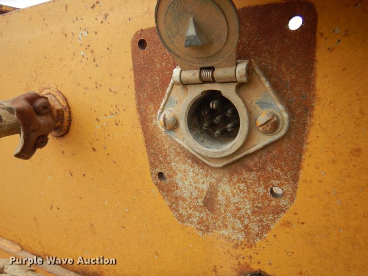 image for item JJ9867 1977 Transport CR25XF  equipment trailer