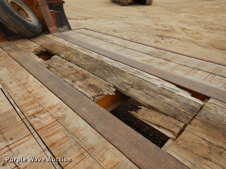 image for item JJ9867 1977 Transport CR25XF  equipment trailer