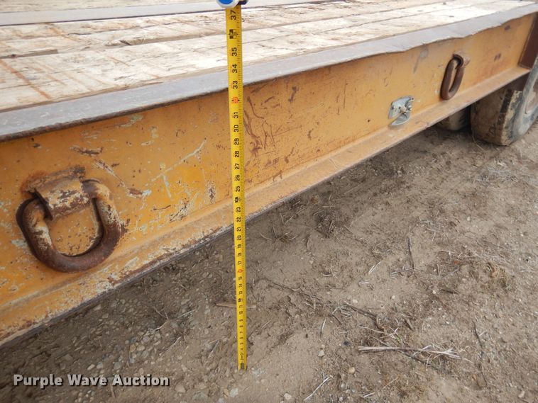 image for item JJ9867 1977 Transport CR25XF  equipment trailer