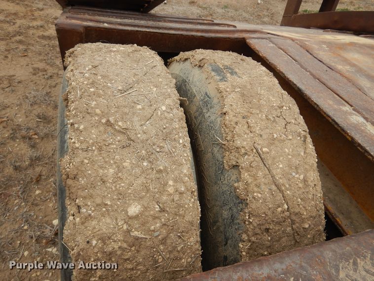 image for item JJ9867 1977 Transport CR25XF  equipment trailer