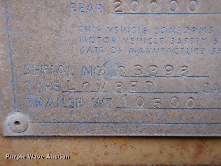 image for item JJ9867 1977 Transport CR25XF  equipment trailer