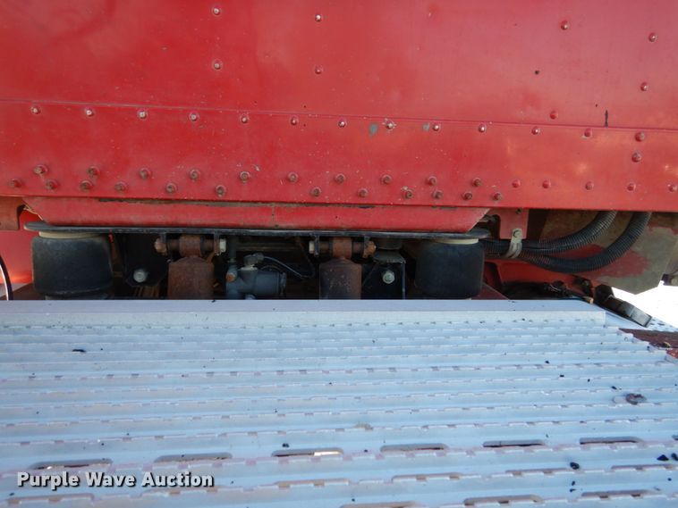 image for item JK9852 1996 Freightliner FLD112  semi truck