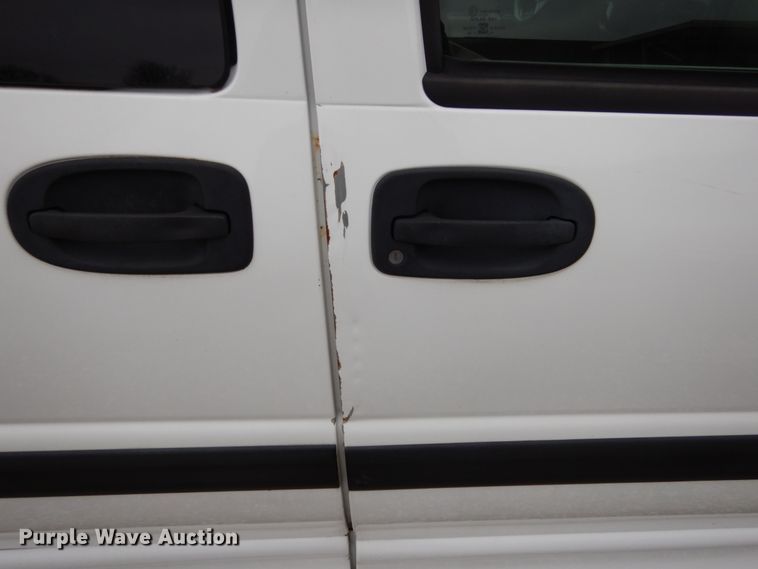 image for item JK9853 2003 Chevrolet Venture  van