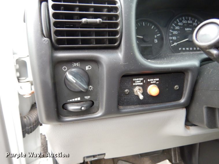 image for item JK9853 2003 Chevrolet Venture  van