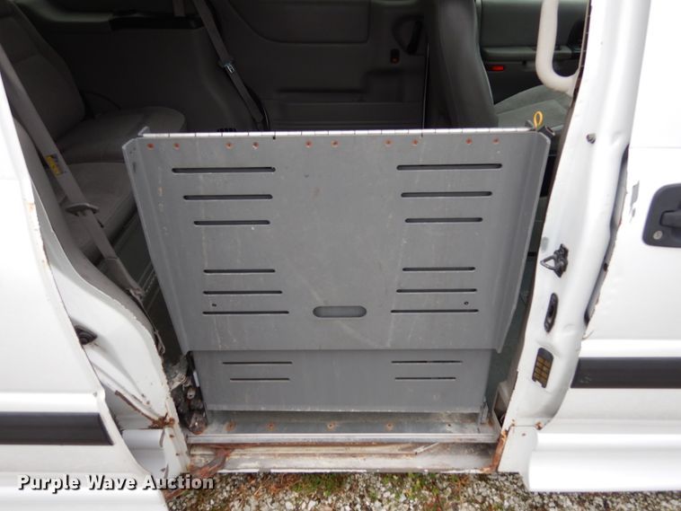 image for item JK9853 2003 Chevrolet Venture  van