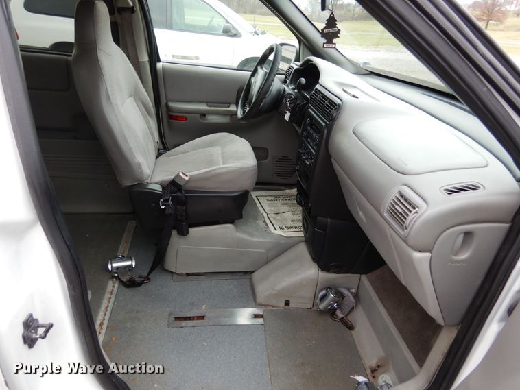 image for item JK9853 2003 Chevrolet Venture  van