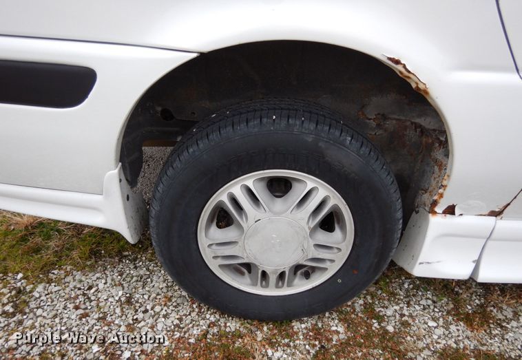 image for item JK9853 2003 Chevrolet Venture  van