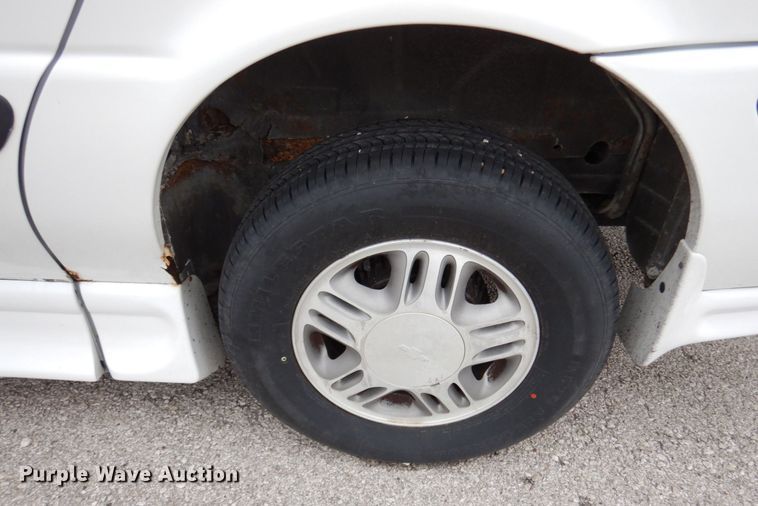 image for item JK9853 2003 Chevrolet Venture  van