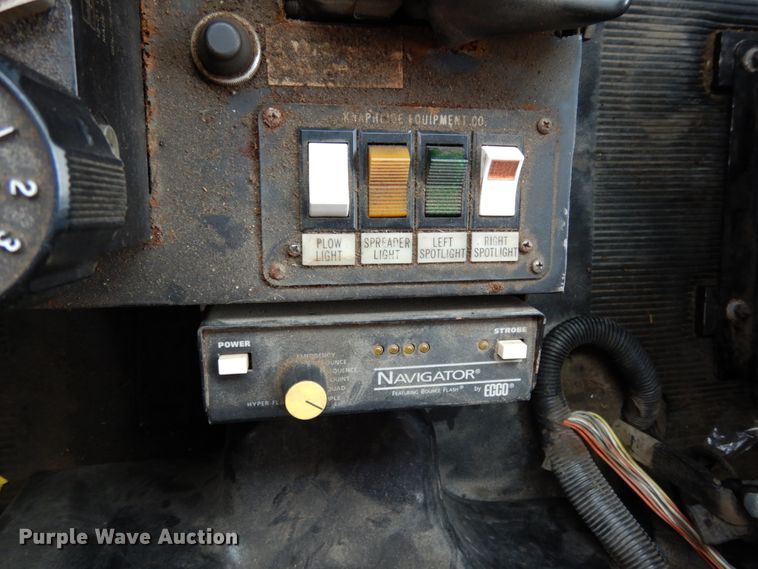 image for item JK9854 2002 International 4900  dump truck