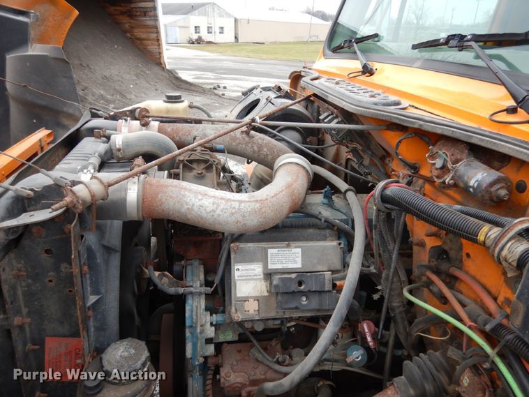 image for item JK9854 2002 International 4900  dump truck