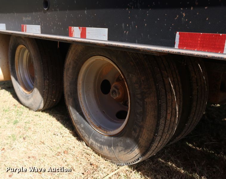 image for item JP9316 2007 Overbilt  tilt deck equipment trailer