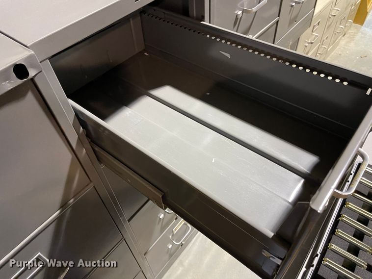 image for item JS9284 (5) filing cabinets