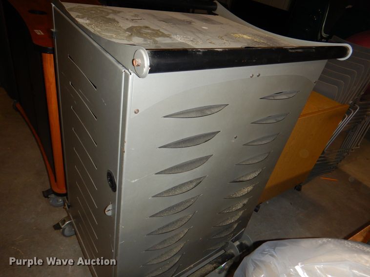 image for item JS9289 (3) charging stations