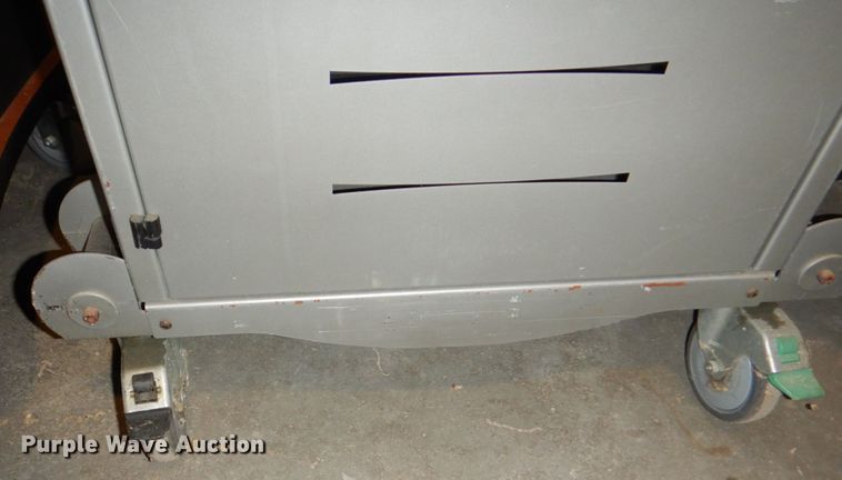 image for item JS9289 (3) charging stations