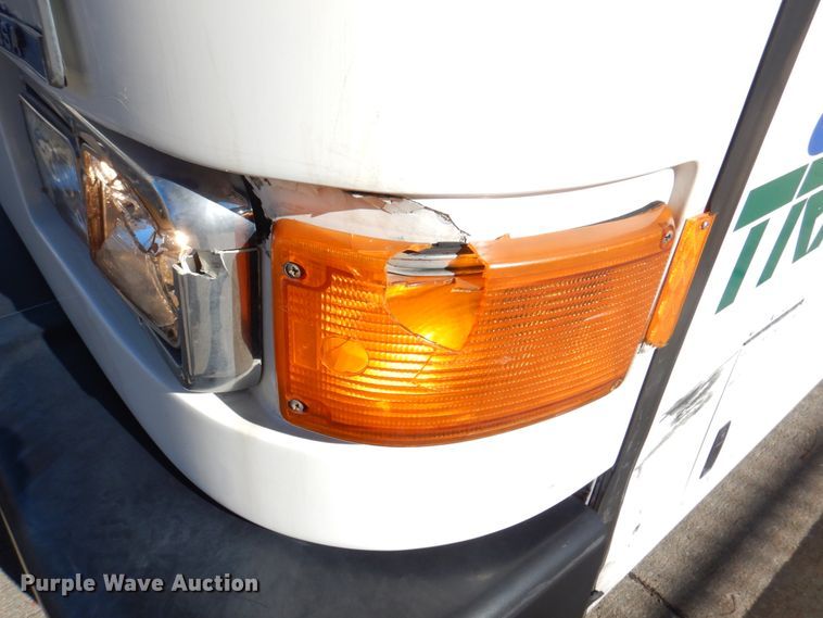 image for item JS9299 2004 Gillig G29B102N4  transit bus