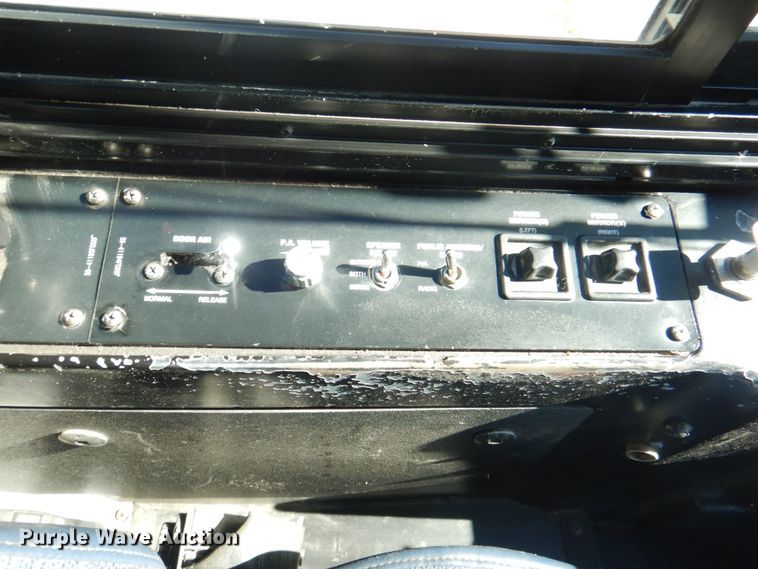 image for item JS9299 2004 Gillig G29B102N4  transit bus