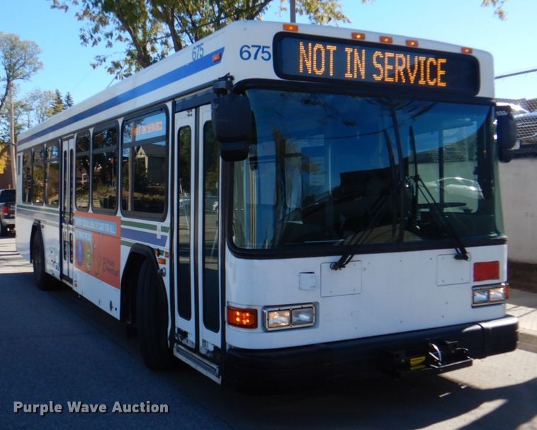 image for item JS9301 2004 Gillig G29B102N4  transit bus