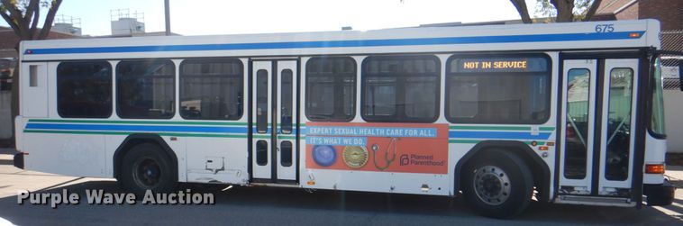 image for item JS9301 2004 Gillig G29B102N4  transit bus