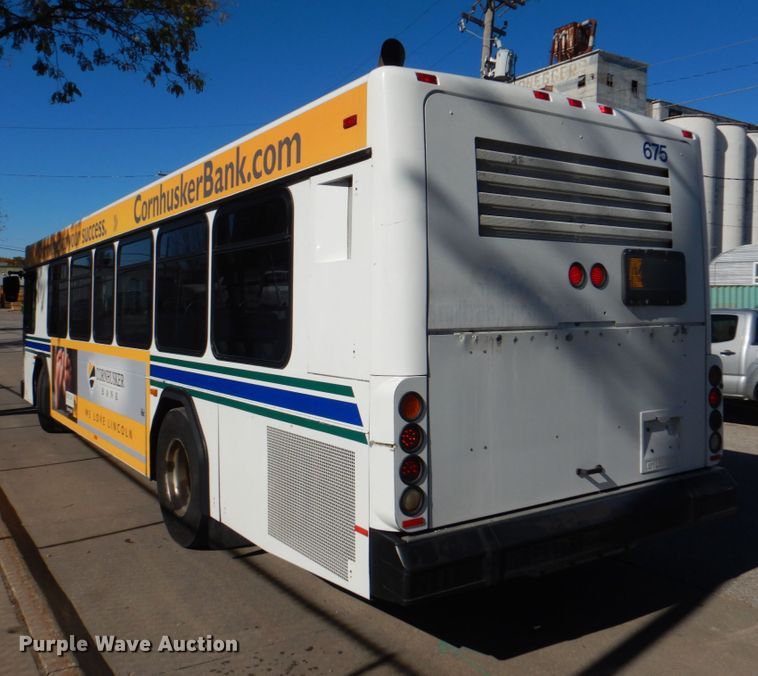image for item JS9301 2004 Gillig G29B102N4  transit bus