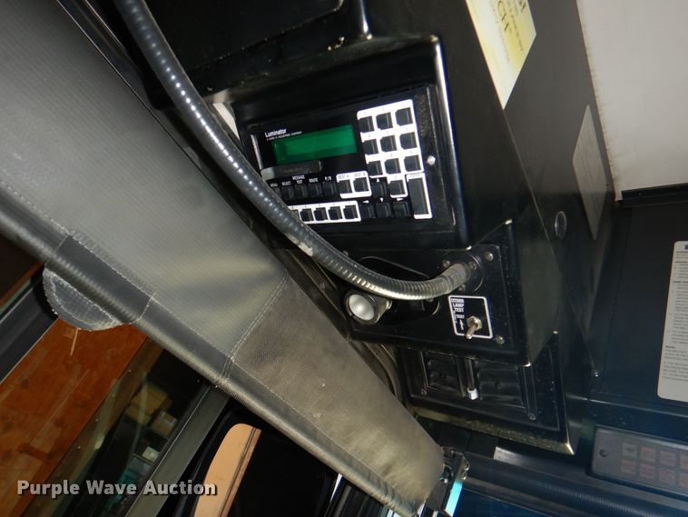 image for item JS9301 2004 Gillig G29B102N4  transit bus