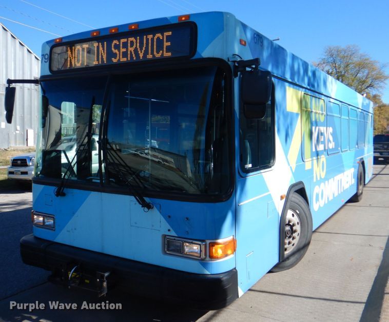 image for item JS9302 2004 Gillig G29B102N4  transit bus