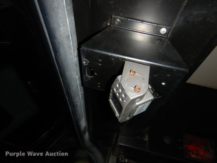 image for item JS9302 2004 Gillig G29B102N4  transit bus