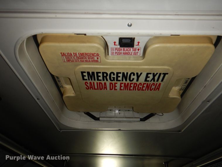 image for item JS9302 2004 Gillig G29B102N4  transit bus