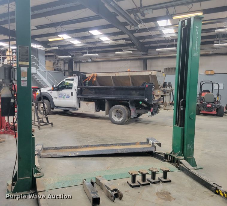 image for item KH9916 Golf-Lift GL9PYGRG  two post automotive lift