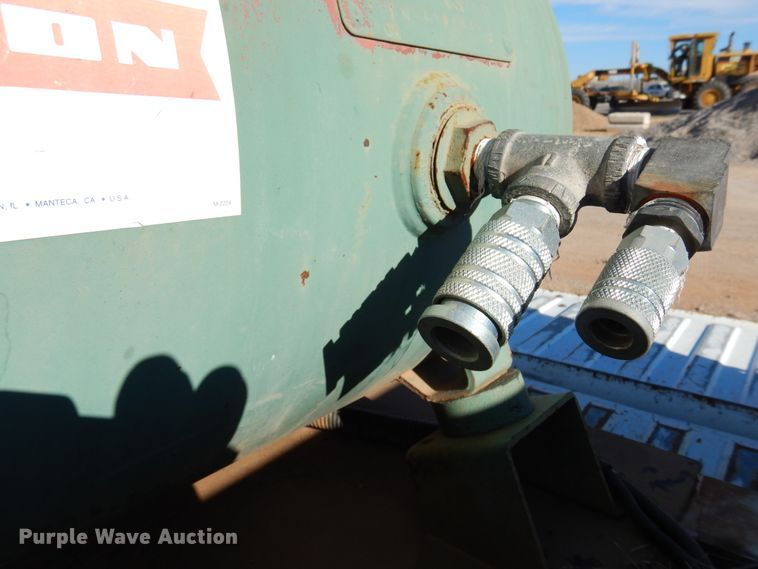 image for item KJ9461 Champion  air compressor