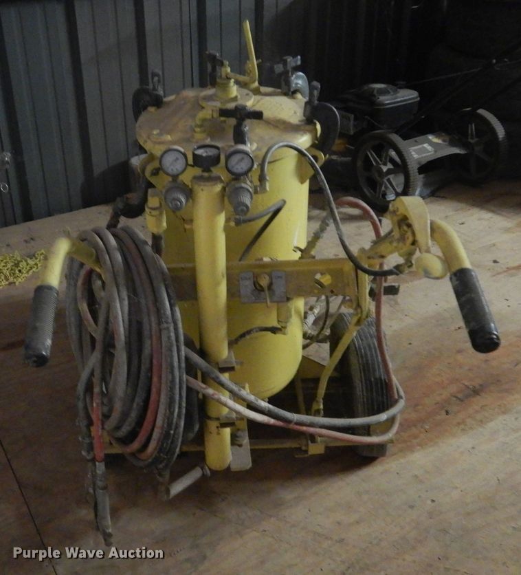 image for item KJ9466 MB 5-10 paint striper