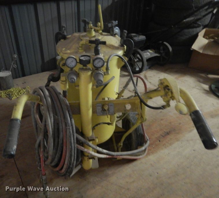 image for item KJ9466 MB 5-10 paint striper