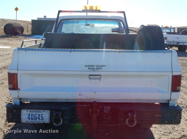 image for item KO9014 1985 Chevrolet D30  pickup truck